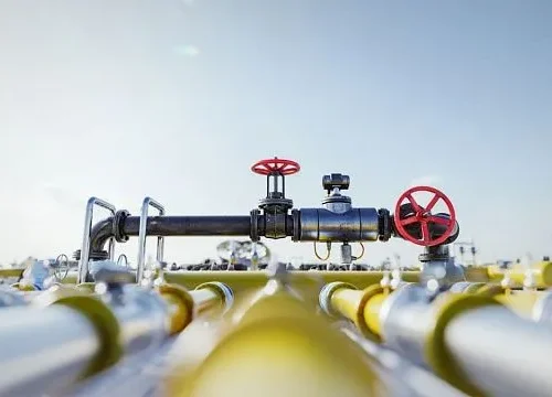 Iran sets new record for gas supply to national grid