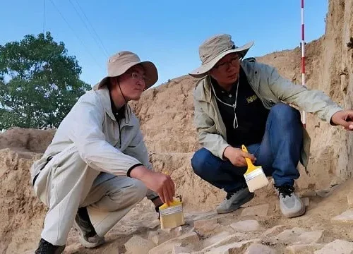Chinese and Uzbek archaeologists discover ancient walls at site in Uzbekistan