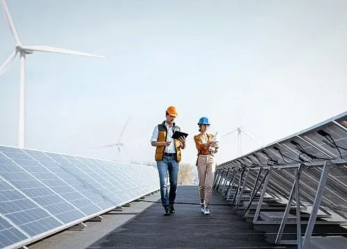 Indian scientists unveil single-unit solar device that captures and stores energy simultaneously