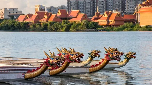 Dragon Boat Festival drives surge in cultural tourism across China
