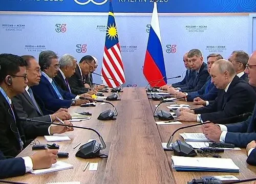 Malaysian Prime Minister highlights Russia’s role in ASEAN and thanks Moscow for support in energy supplies during meeting with Putin