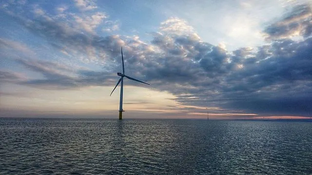 China strengthens clean energy with world-first floating wind technology