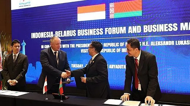 Belarus develops specialised tractor model for cultivating rice fields in Indonesia